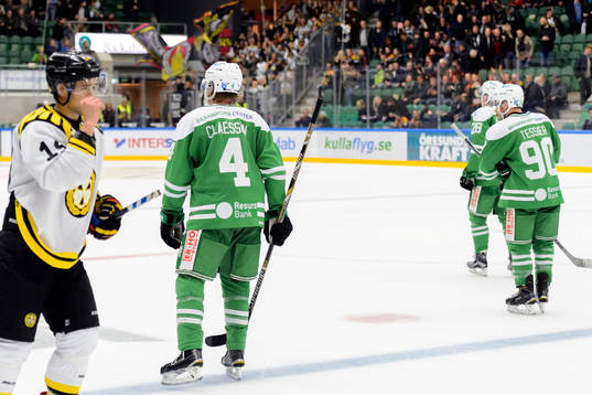 Rögles Ludvig Claesson och Kelsey Tessier deppar