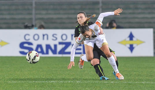 Rosengårds Ali Riley och Veronas Tatiana Bonetti