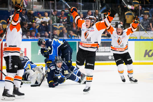 Karlskronas Riley Holzapfel, Jesper Olofsson och Toni