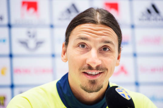 Zlatan Ibrahimovic på en presskonferens