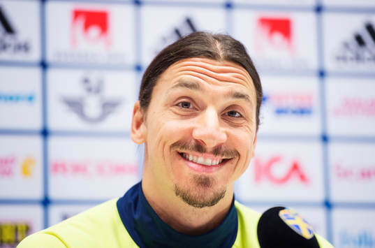 Zlatan Ibrahimovic på en presskonferens