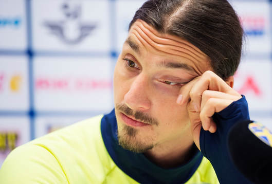 Zlatan Ibrahimovic på en presskonferens