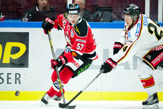 Malmö Redhawks Johan Ivarsson och Luleås Johan Harju
