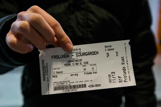 En biljett till en ishockeymatch i SHL mellan Frölunda och