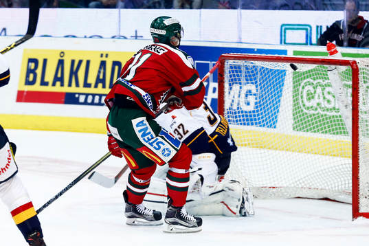Frölundas Nicklas Lasu gör 1-0 bakom Djurgårdens