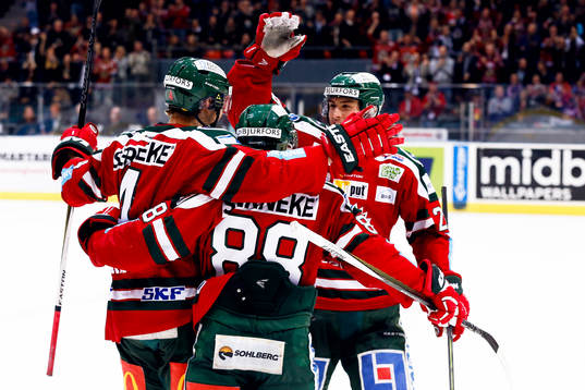 Frölundas Jacob Larsson jublar