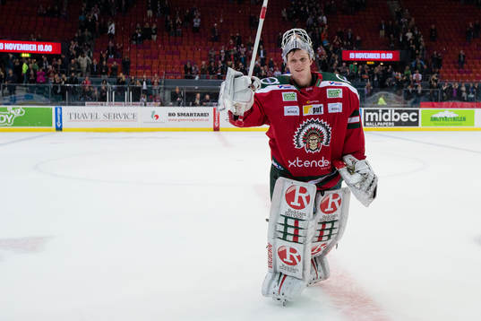 Frölundas målvakt Lars Johansson blir vald till matchens