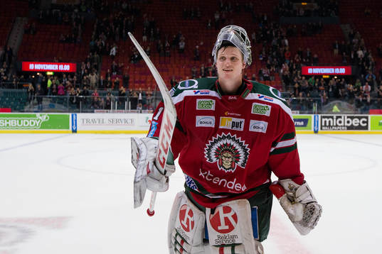 Frölundas målvakt Lars Johansson blir vald till matchens