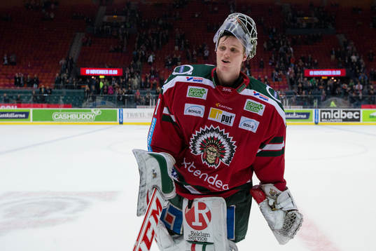 Frölundas målvakt Lars Johansson blir vald till matchens