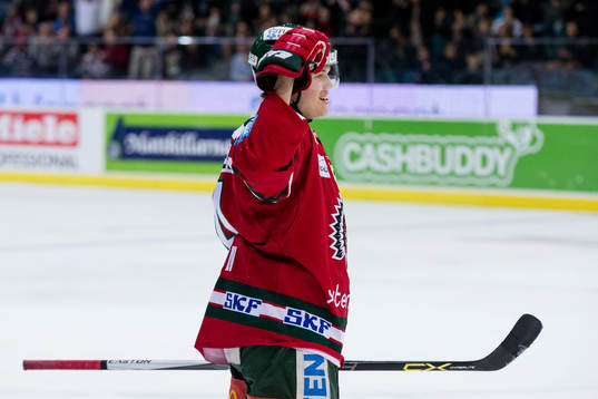 Frölundas Jacob Larsson jublar
