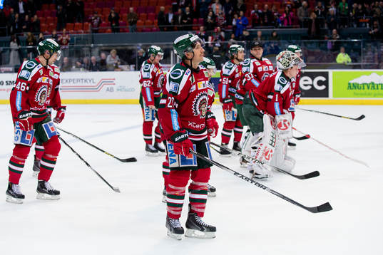 Frölundas Joel Lundqvist leder laget och tackar publiken