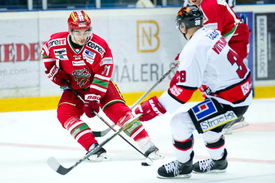 Modos Gustav Possler och Örebros Ville Viitaluoma