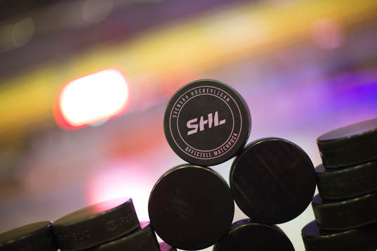 En SHL puck