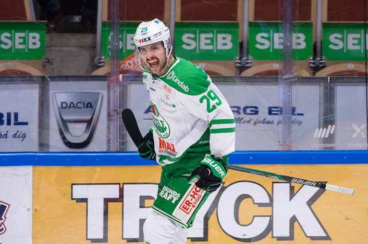 Rögles Ludvig Rensfeldt jublar