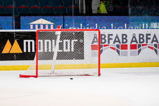 Djurgårdens Markus Ljungh (ej i bild) gör 5-2 i öppet
