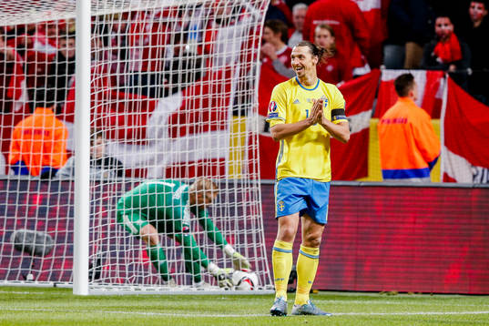 Sveriges Zlatan Ibrahimovic deppar