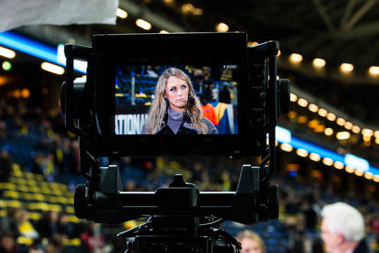 Karin Frick i studion för Kanal 5 och Eurosport