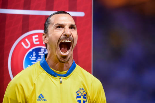 Sveriges Zlatan Ibrahimovic före fotbollsmatchen i