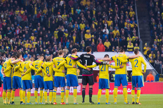 En tyst minut innan matchen