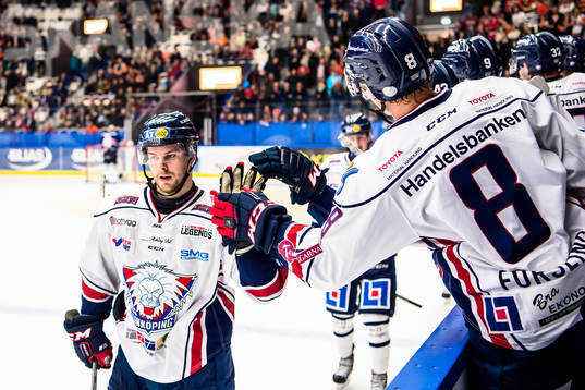 Linköpings Andrew Gordon jublar