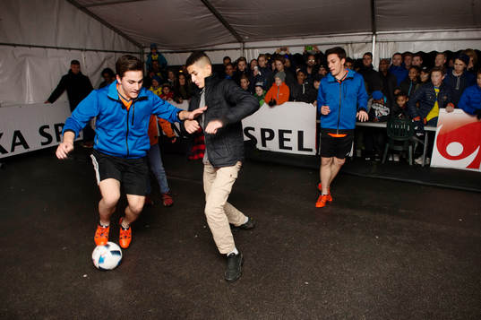 SkillTwins Josef och Jakob El Zein i Svenska Spels monter i