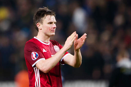 Danmarks William Kvist tackar