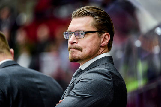 Malmö Redhawks tränare Björn Hellkvist deppar
