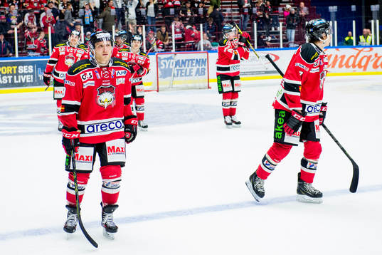 Malmö Redhawks Frederik Storm och Nils Andersson deppar