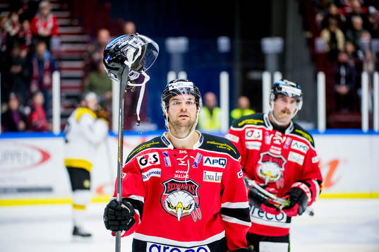 Malmö Redhawks T.J. Galiardi med Andreas Thuressons hjälm