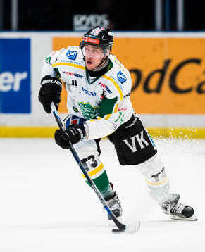 Björklövens Stefan Öhman med pucken