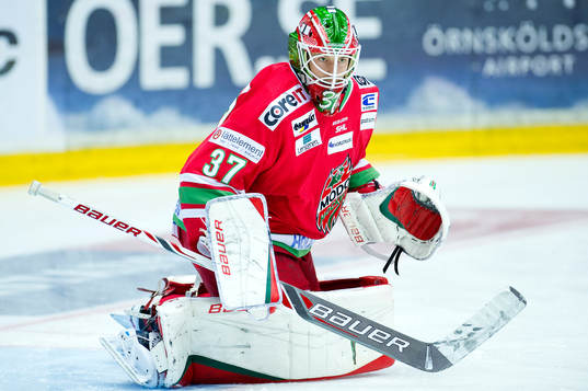 Modos målvakt Adam Reideborn