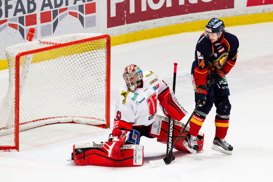 Örebros målvakt Julius Hudacek och Djurgårdens Daniel