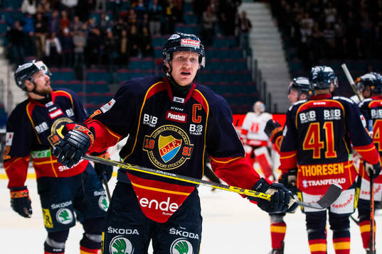 Djurgårdens Henrik Eriksson ser deppig ut