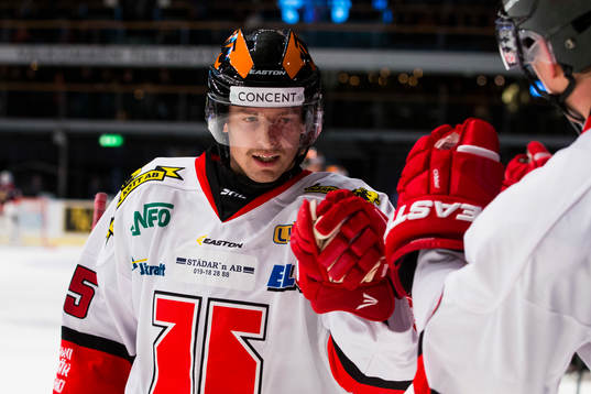 Örebros Kalle Olsson jublar