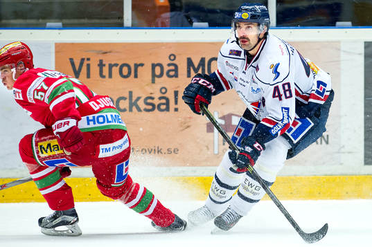 Modos Emil Djuse och Linköpings Daniel Rahimi