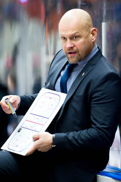 Modos tränare Andreas Johansson