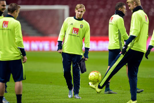 Sveriges Emil Forsberg i mitten
