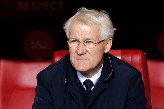 Danmarks förbundskapten Morten Olsen innan fotbollsmatchen