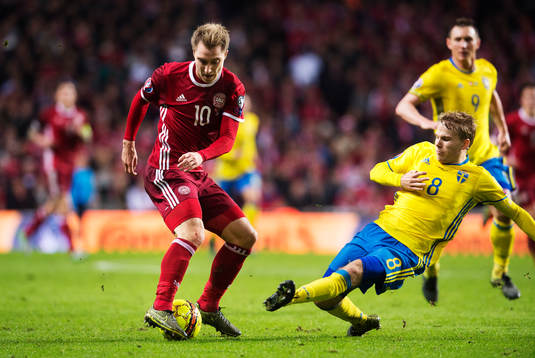 Danmarks Christian Eriksen och Sveriges Oscar Lewicki