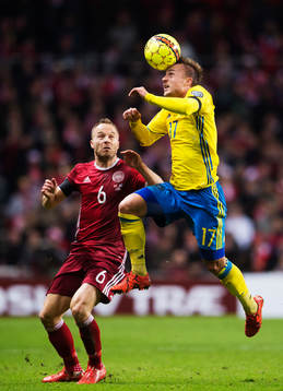 Danmarks Lars Jacobsen utmanas av Sveriges Pierre Bengtsson