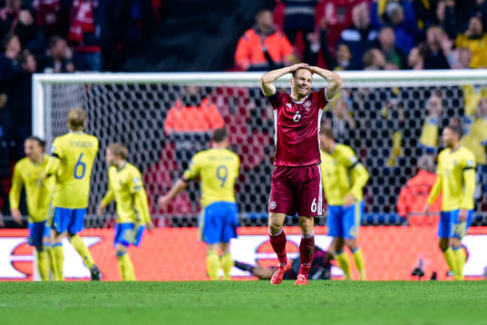 Danmarks Lars Jacobsen deppar