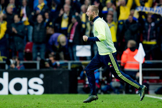 Sveriges John Guidetti jublar