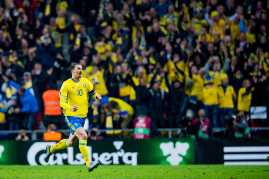 Sveriges Zlatan Ibrahimovic firar