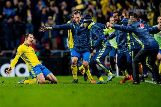 Sveriges Zlatan Ibrahimovic firar