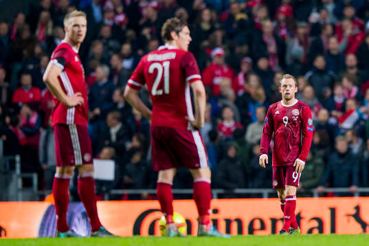 Danmarks Morten Rasmussen och Michael Krohn-Dehli (th)