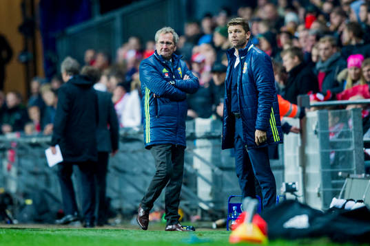 Sveriges förbundskapten Erik Hamrén och players manager