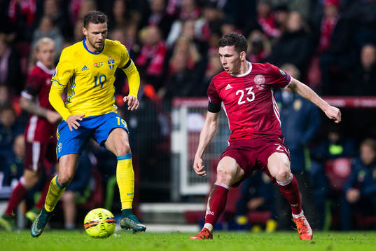 Sveriges Marcus Berg och Danmarks Pierre Höjbjerg