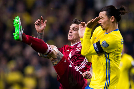 Danmarks Daniel Agger och Sveriges Zlatan Ibrahimovic
