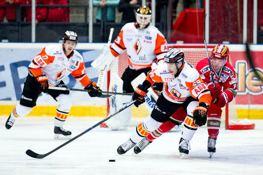 Karlskronas Julien Brouillette och Modos Bobby Butler