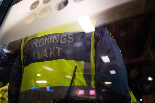 Förhöjt säkerhetsläge med fullskalig visitation